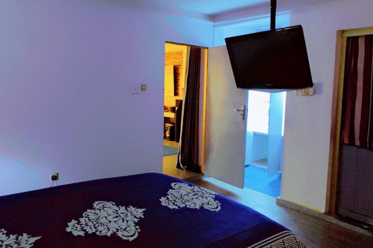 Maleeks Apartment Ikeja "Shared 2Bedroom Apt, Individual Private Rooms And Baths" Lagos Exterior foto