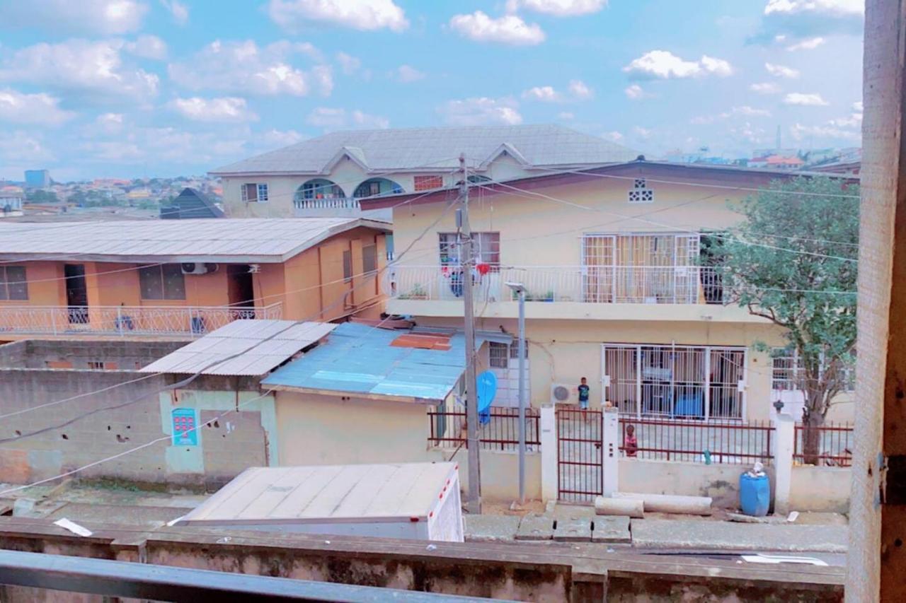 Maleeks Apartment Ikeja "Shared 2Bedroom Apt, Individual Private Rooms And Baths" Lagos Exterior foto